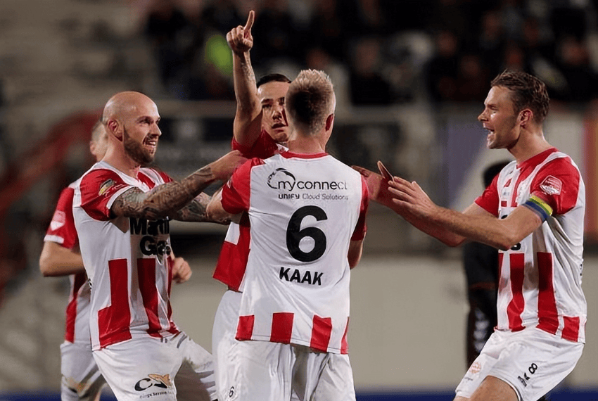 着普通大众 着普通大众