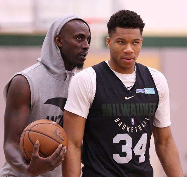 防守反击 防守反击