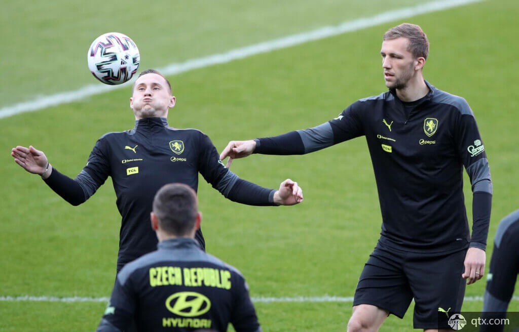 线打身后或 线打身后或