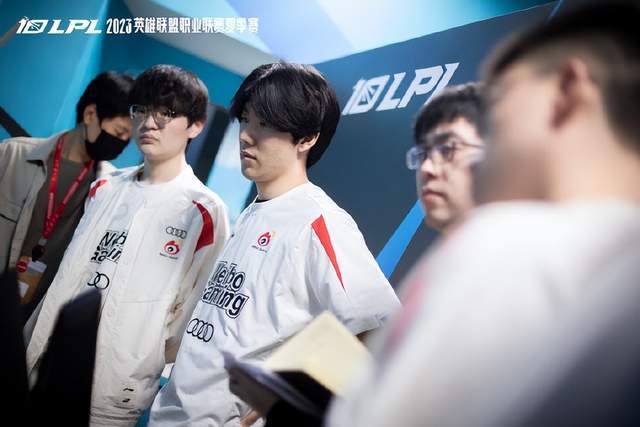 久坐与熬夜 久坐与熬夜